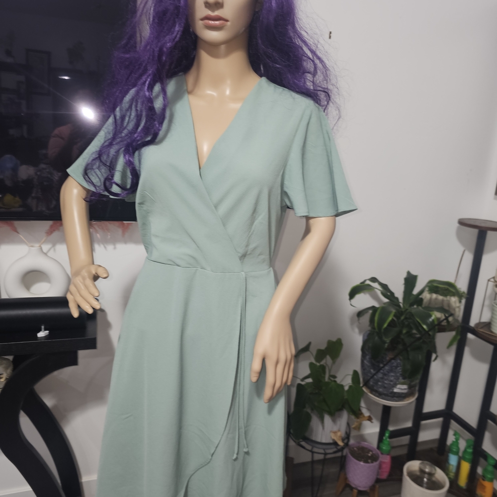 Elegant Green Wrap Dress